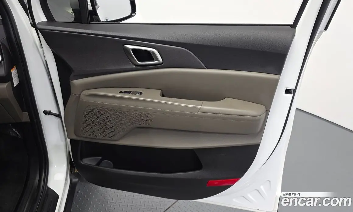 Kia Carnival 2024 1.6 автомат (гидро), фото 14