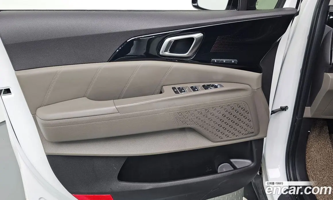 Kia Carnival 2025 2.2 автомат (гидро), фото 14 Kia Carnival 2025 2.2 автомат (гидро), фото 14