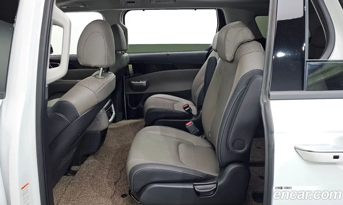 Kia Carnival 2025 2.2 автомат (гидро), фото 16 Kia Carnival 2025 2.2 автомат (гидро), фото 16
