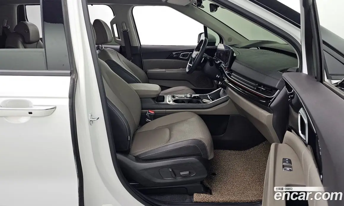 Kia Carnival 2025 2.2 автомат (гидро), фото 17 Kia Carnival 2025 2.2 автомат (гидро), фото 17