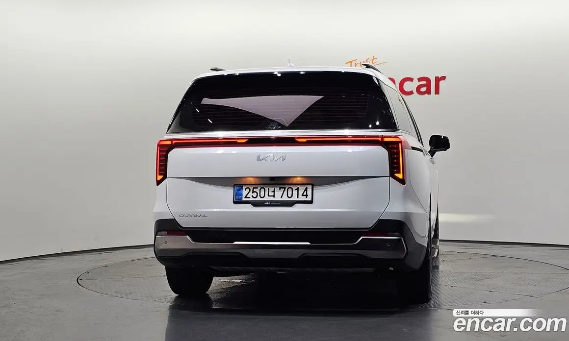 Kia Carnival 2025 2.2 автомат (гидро), фото 4 Kia Carnival 2025 2.2 автомат (гидро), фото 4
