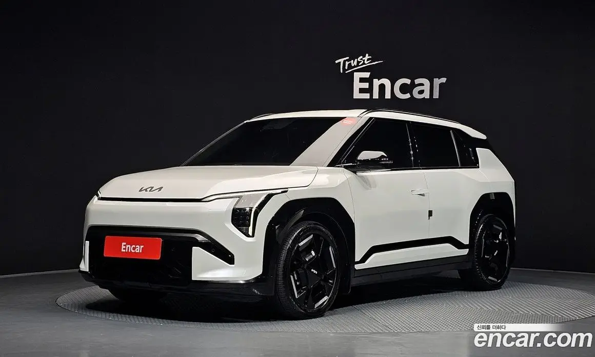 Kia EV3 2024 0.2 автомат (гидро), фото 1 Kia EV3 2024 0.2 автомат (гидро), фото 1