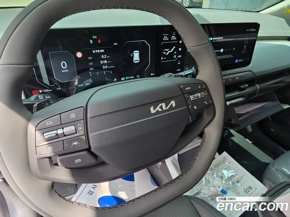Kia EV3 2026 1.6 автомат (гидро), фото 5 Kia EV3 2026 1.6 автомат (гидро), фото 5
