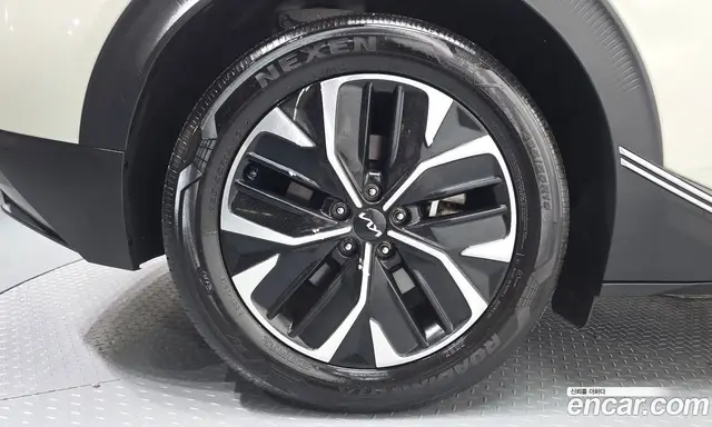 Kia EV6 2022 0.1 автомат (гидро), миниатюра 7 Kia EV6 2022 0.1 автомат (гидро), миниатюра 7