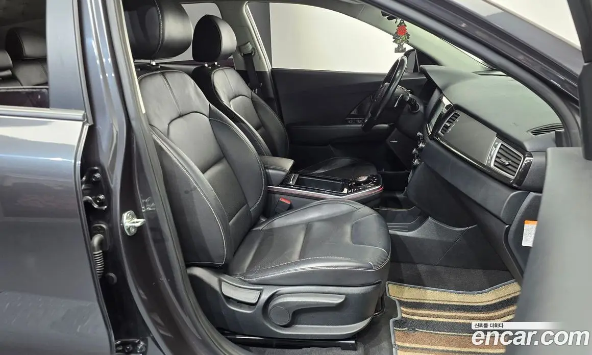Kia Niro 2019 0.2 автомат (гидро), фото 15