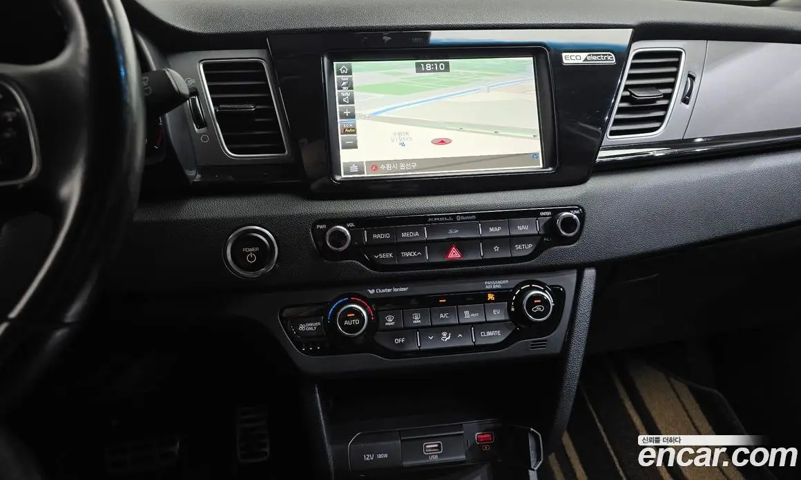 Kia Niro 2019 0.2 автомат (гидро), фото 17