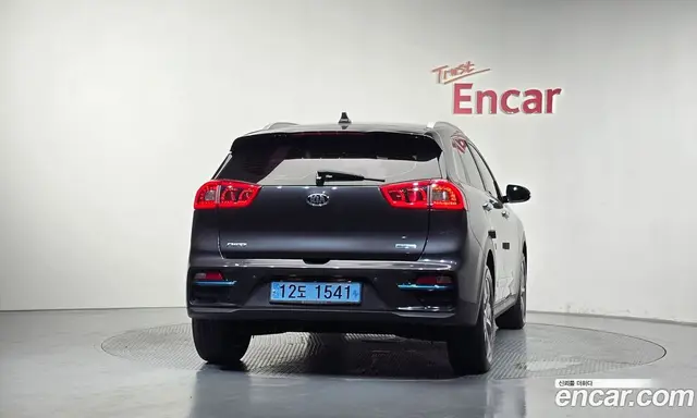 Kia Niro 2019 0.2 автомат (гидро), миниатюра 3