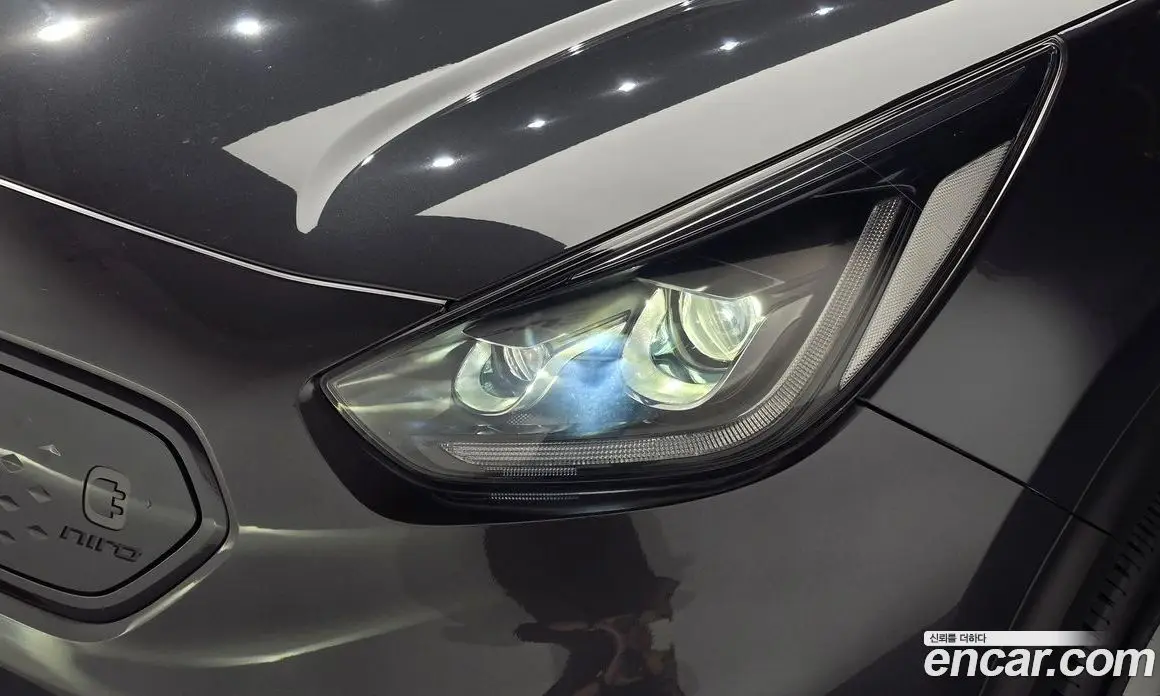 Kia Niro 2019 0.2 автомат (гидро), фото 7