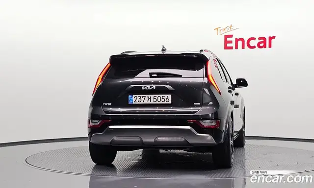 Kia Niro 2023 1.6 автомат (гидро), миниатюра 3