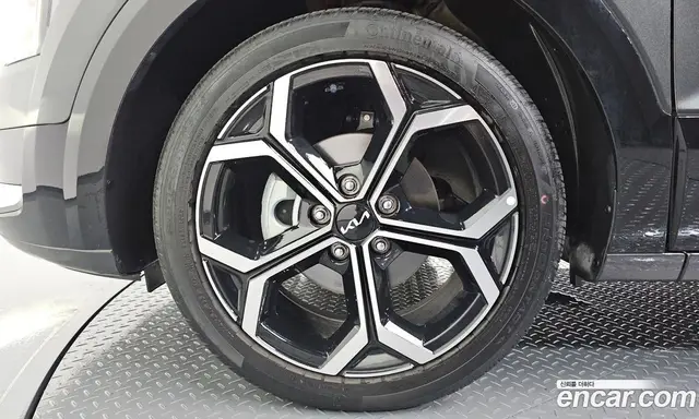 Kia Niro 2023 1.6 автомат (гидро), миниатюра 4