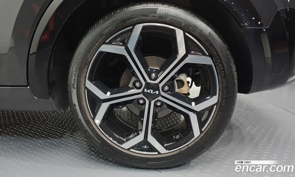 Kia Niro 2023 1.6 автомат (гидро), фото 6