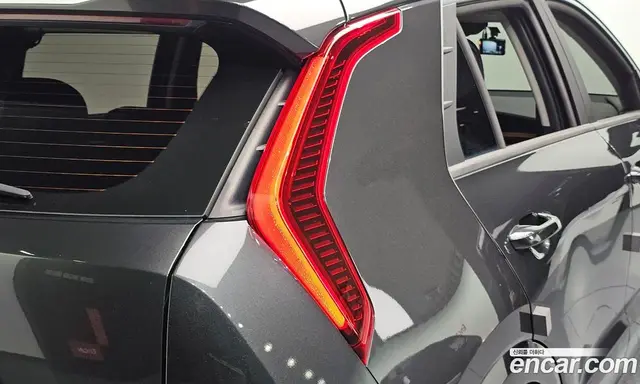 Kia Niro 2023 1.6 автомат (гидро), миниатюра 8