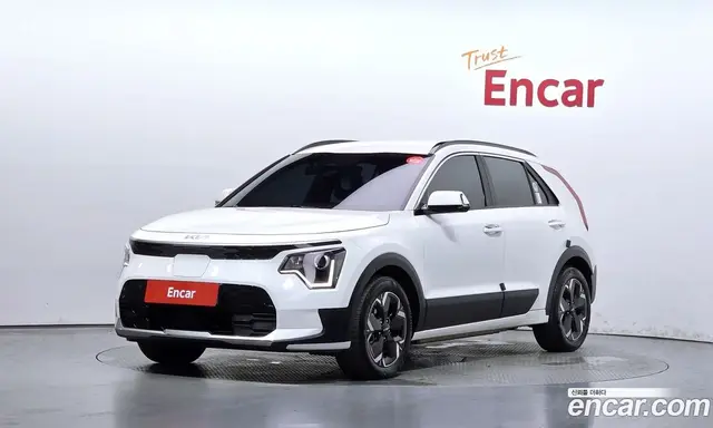 Kia Niro, 2023, 25 692 км