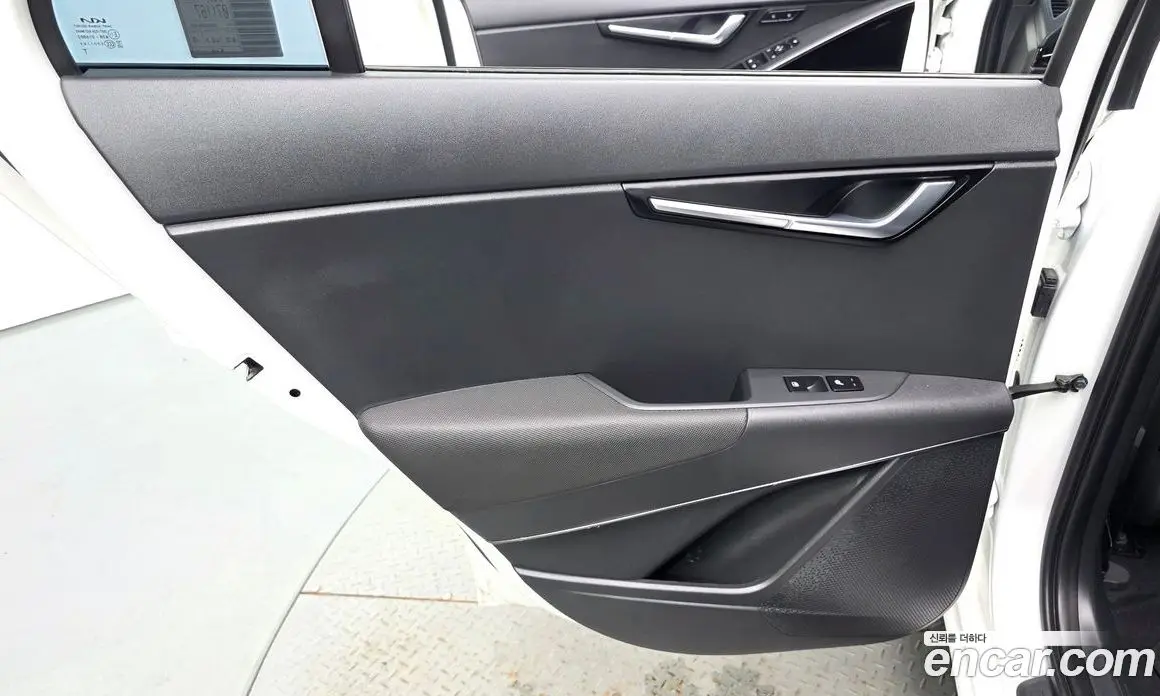 Kia Niro 2023 0.2 автомат (гидро), фото 15