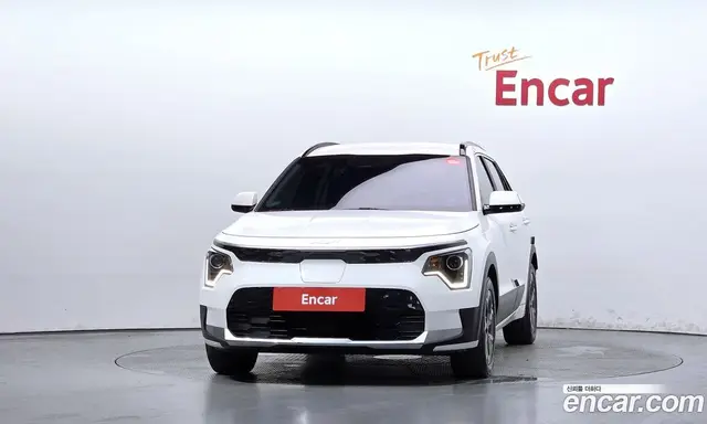 Kia Niro 2023 0.2 автомат (гидро), миниатюра 3