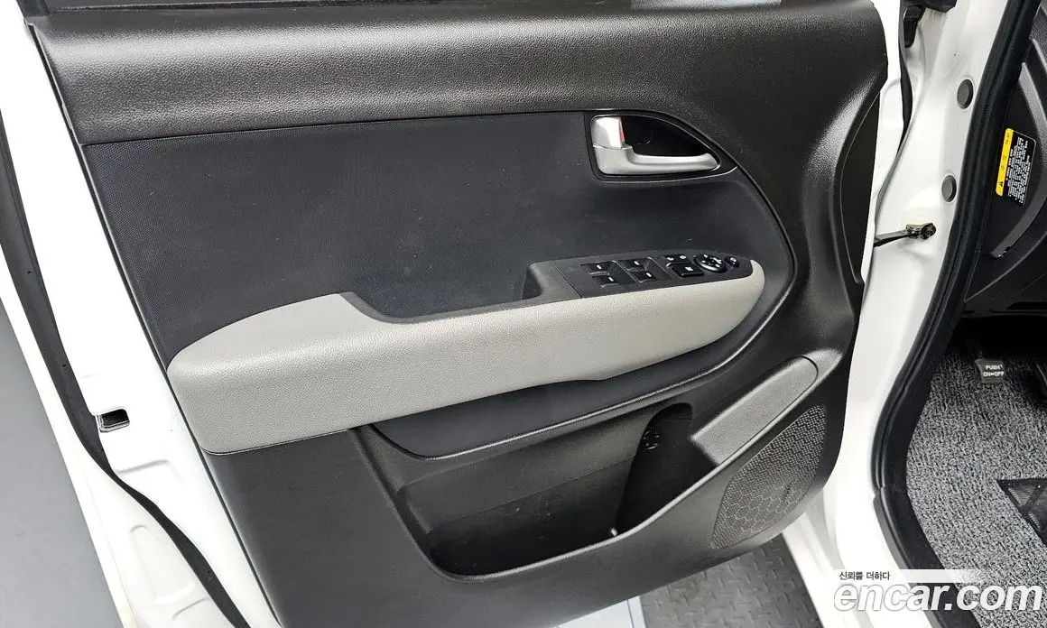 Kia Ray 2022 1.0 автомат (гидро), фото 13