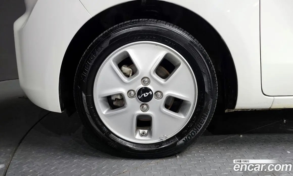 Kia Ray 2022 1.0 автомат (гидро), фото 4