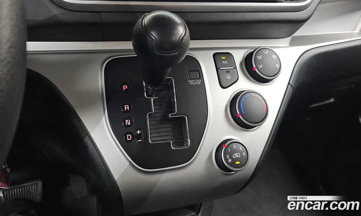 Kia Ray 2022 1.0 автомат (гидро), фото 12