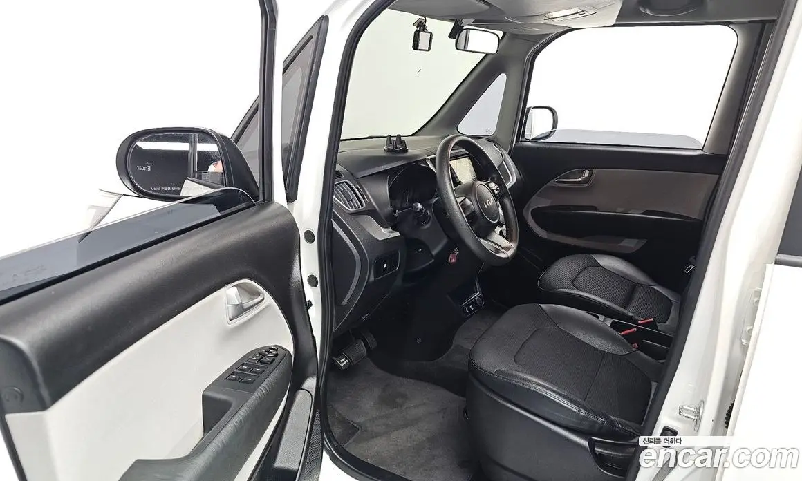 Kia Ray 2022 1.0 автомат (гидро), фото 13