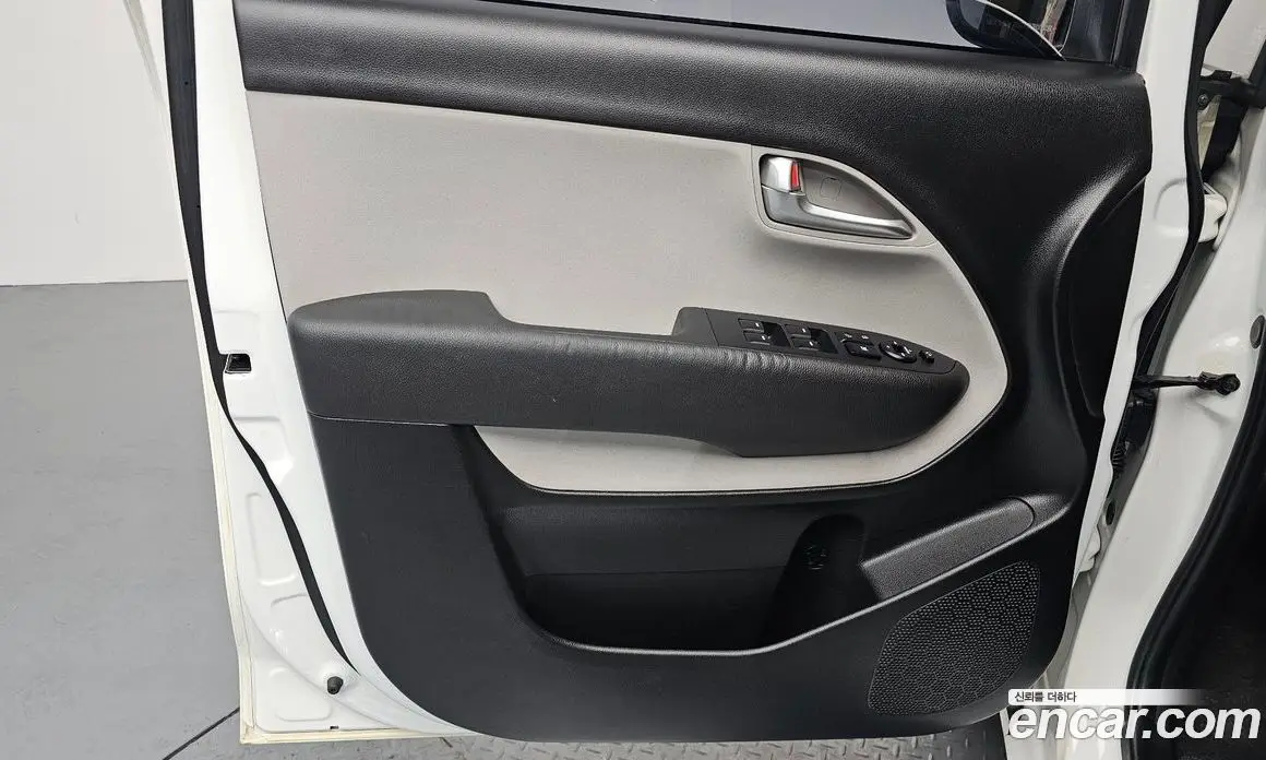 Kia Ray 2022 1.0 автомат (гидро), фото 14