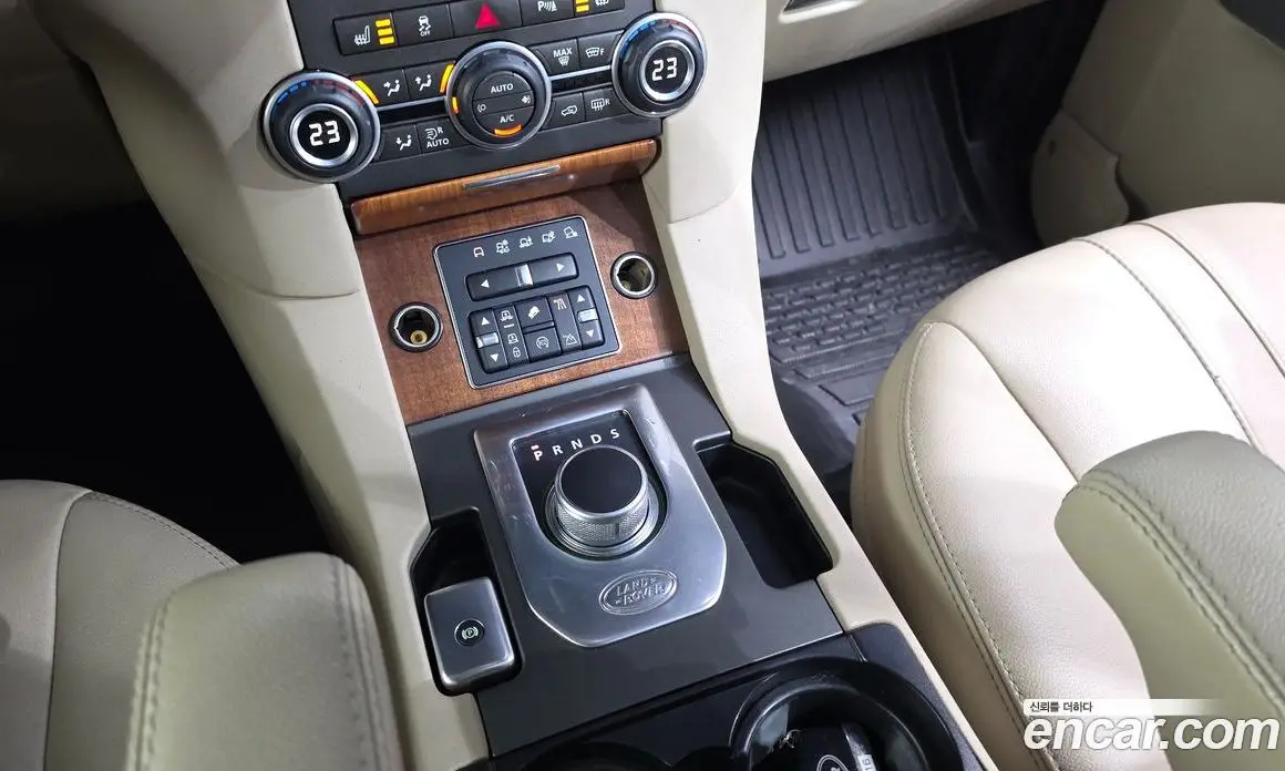 Land Rover Discovery 2014 3.0 автомат (гидро), фото 11 Land Rover Discovery 2014 3.0 автомат (гидро), фото 11