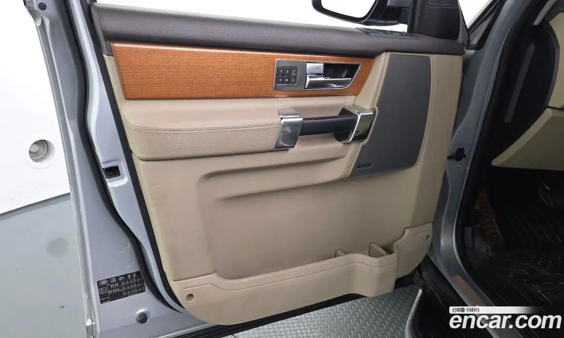 Land Rover Discovery 2014 3.0 автомат (гидро), фото 13 Land Rover Discovery 2014 3.0 автомат (гидро), фото 13