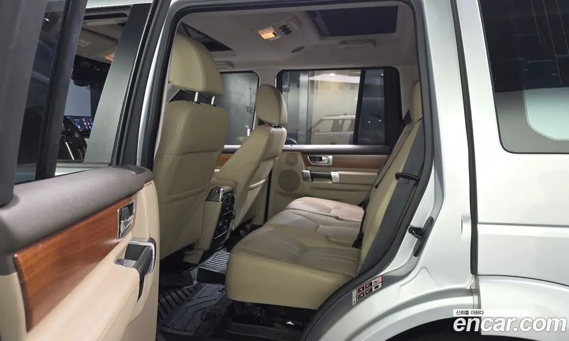 Land Rover Discovery 2014 3.0 автомат (гидро), фото 15 Land Rover Discovery 2014 3.0 автомат (гидро), фото 15