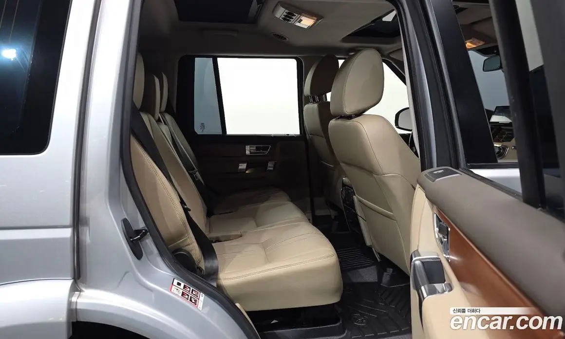 Land Rover Discovery 2014 3.0 автомат (гидро), фото 17 Land Rover Discovery 2014 3.0 автомат (гидро), фото 17