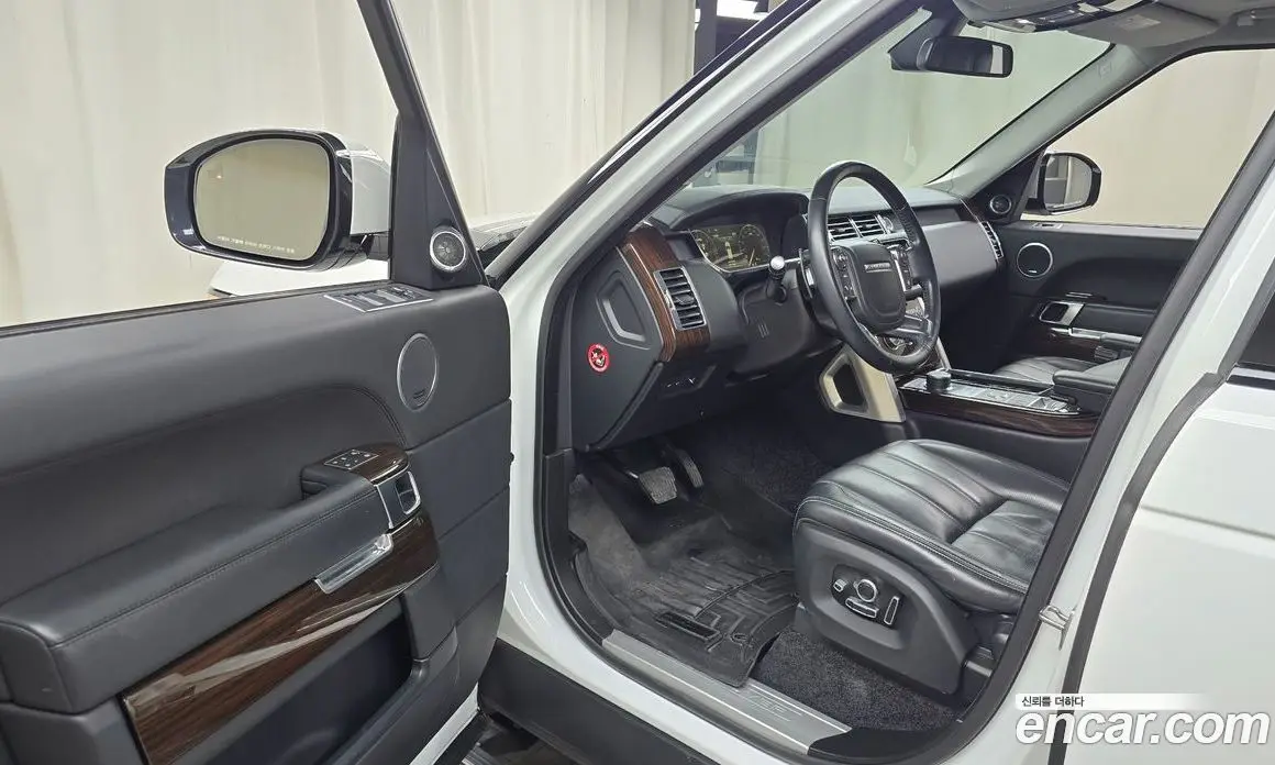 Land Rover Range Rover 2016 4.4 автомат (гидро), фото 13