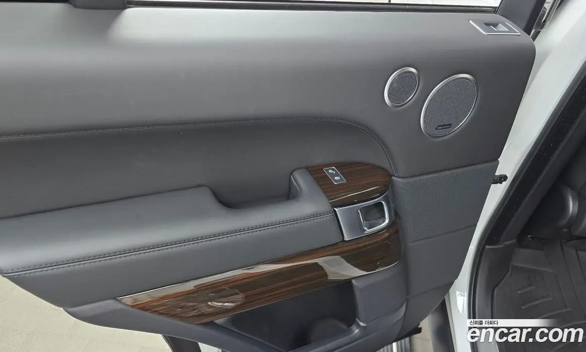 Land Rover Range Rover 2016 4.4 автомат (гидро), фото 15