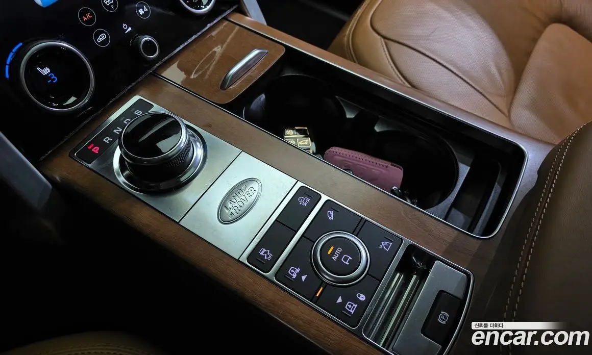 Land Rover Range Rover 2018 4.4 автомат (гидро), фото 12