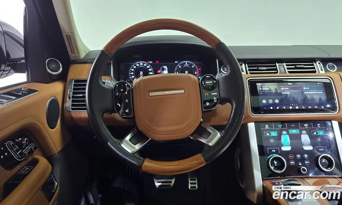 Land Rover Range Rover 2018 4.4 автомат (гидро), фото 20