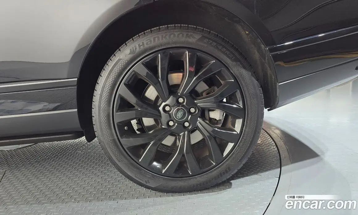 Land Rover Range Rover 2018 4.4 автомат (гидро), фото 7