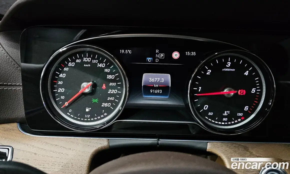 Mercedes-Benz E-Class 2017 1.9 автомат (гидро), фото 11