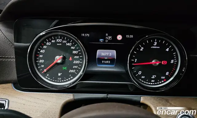 Mercedes-Benz E-Class 2017 1.9 автомат (гидро), миниатюра 11