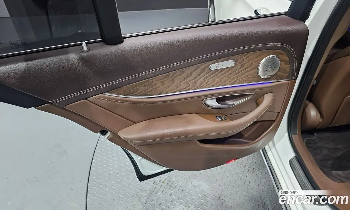 Mercedes-Benz E-Class 2017 1.9 автомат (гидро), фото 15