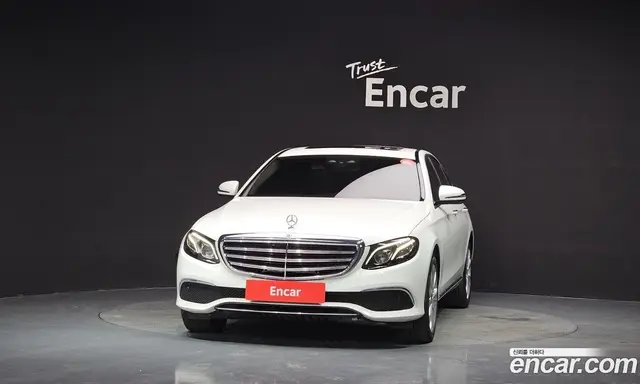 Mercedes-Benz E-Class 2017 1.9 автомат (гидро), миниатюра 3