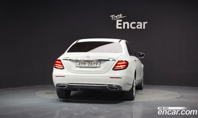 Mercedes-Benz E-Class 2017 1.9 автомат (гидро), миниатюра 4