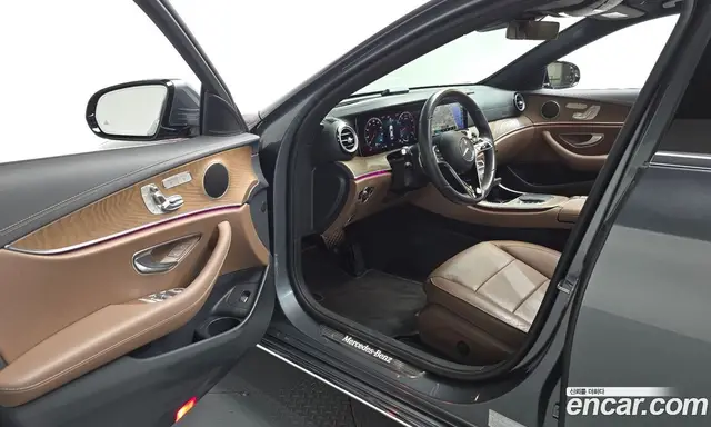 Mercedes-Benz E-Class 2021 2.0 автомат (гидро), миниатюра 12