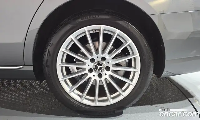 Mercedes-Benz E-Class 2021 2.0 автомат (гидро), миниатюра 6 Mercedes-Benz E-Class 2021 2.0 автомат (гидро), миниатюра 6