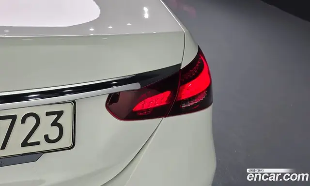 Mercedes-Benz E-Class 2021 2.0 автомат (гидро), миниатюра 8 Mercedes-Benz E-Class 2021 2.0 автомат (гидро), миниатюра 8