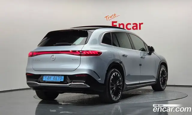 Mercedes-Benz EQS 2023 0.3 автомат (гидро), миниатюра 2