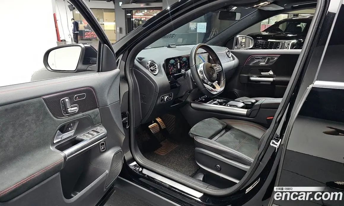 Mercedes-Benz GLA-Class 2020 2.0 автомат (гидро), фото 12 Mercedes-Benz GLA-Class 2020 2.0 автомат (гидро), фото 12
