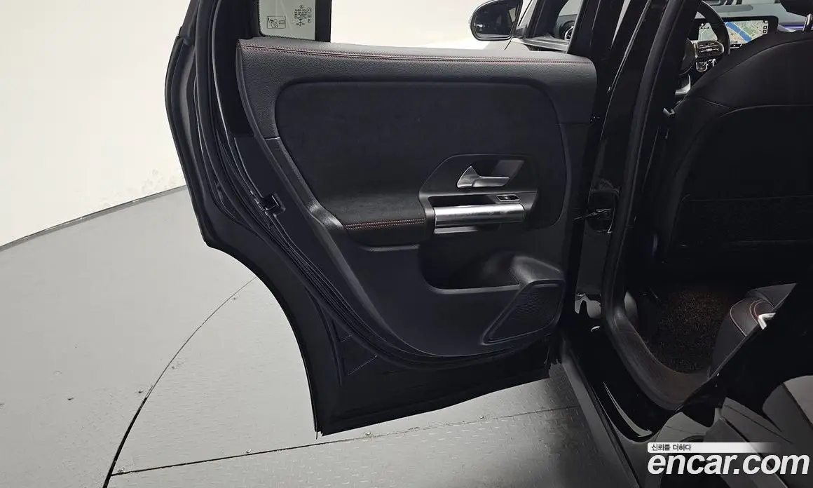 Mercedes-Benz GLA-Class 2020 2.0 автомат (гидро), фото 14 Mercedes-Benz GLA-Class 2020 2.0 автомат (гидро), фото 14
