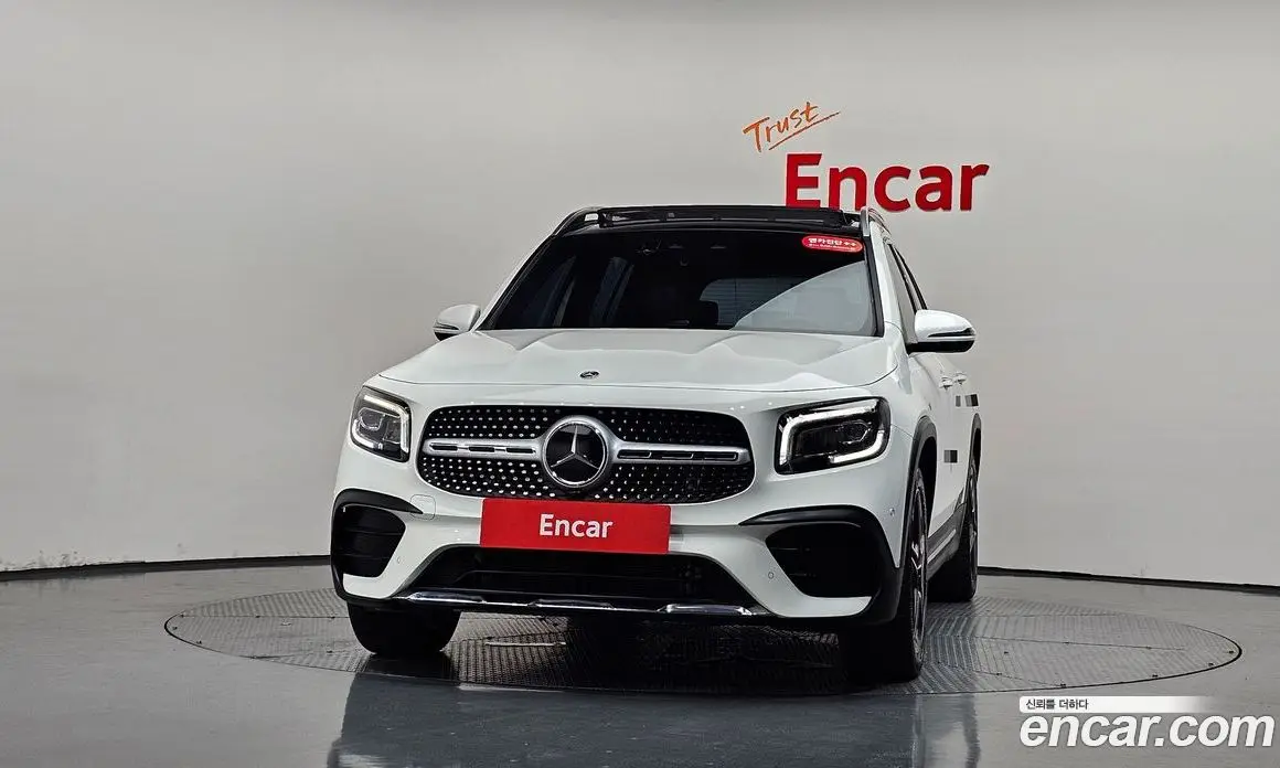 Mercedes-Benz GLB-Class 2022 2.0 автомат (гидро), фото 2 Mercedes-Benz GLB-Class 2022 2.0 автомат (гидро), фото 2