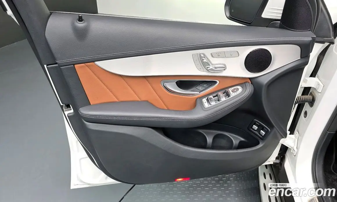 Mercedes-Benz GLC-Class 2022 2.0 автомат (гидро), фото 14