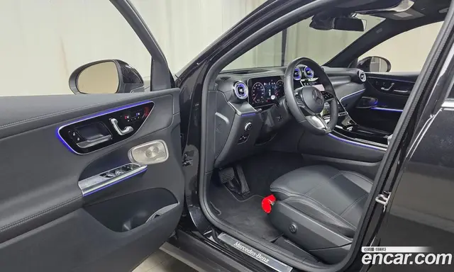 Mercedes-Benz GLC-Class 2025 2.0 автомат (гидро), миниатюра 12