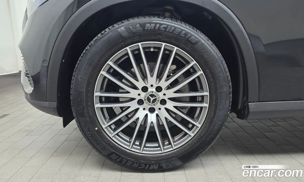Mercedes-Benz GLC-Class 2025 2.0 автомат (гидро), фото 4 Mercedes-Benz GLC-Class 2025 2.0 автомат (гидро), фото 4