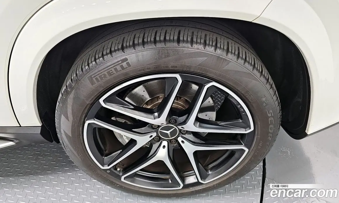 Mercedes-Benz GLE-Class 2021 3.0 автомат (гидро), фото 7 Mercedes-Benz GLE-Class 2021 3.0 автомат (гидро), фото 7