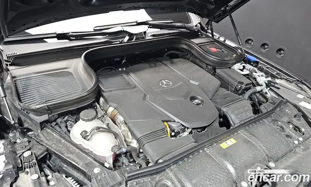Mercedes-Benz GLS-Class 2025 3.0 автомат (гидро), миниатюра 5